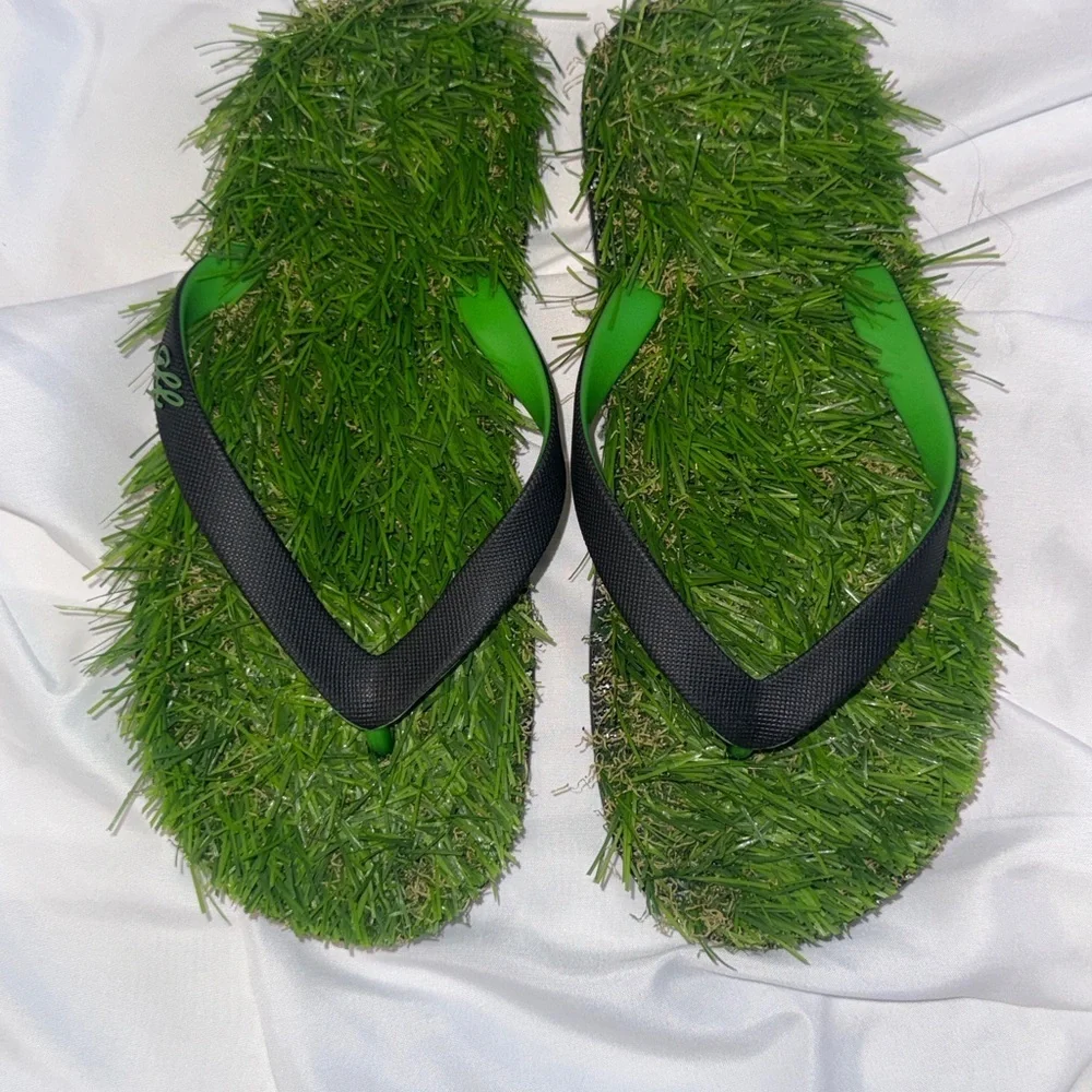 Green Grass-Style Flip Flop Sandals - Men's Casual Beach Slides